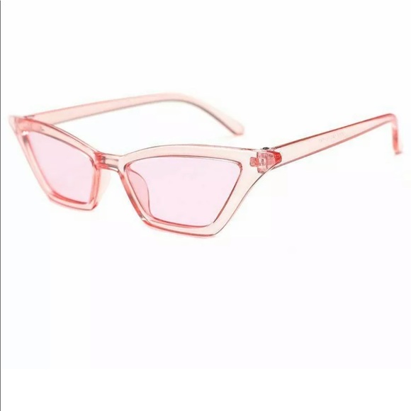 Accessories - Retro Vintage Small Frame Cat Eye Sunglasses